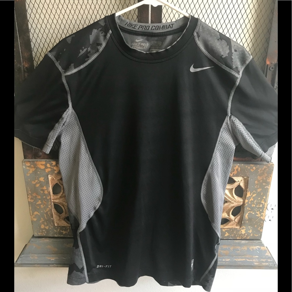 Nike mens pro combat shirt